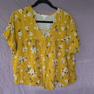 Terra & Sky Yellow Flutter Sleeve Floral Blouse